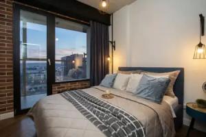Na 12 Etazhe S Panoramnoy Lodzhiey Apartments, Novokuznetsk