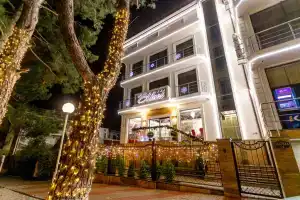 Mari Hotel, Gelendzik