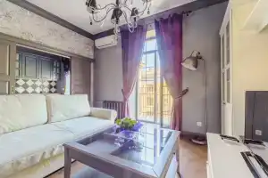 4-kh mestnye na Zybitskoy Apartments