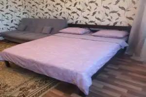 Na Ulitse Zemskaya 6 Flat, Chekhov