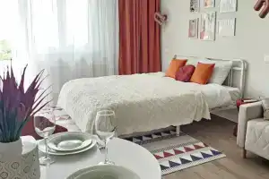 Sovremennaya studiya s vidom na les Flat, Kursk