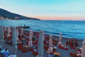 Primorskiy park Zazerkalye imeni Gagarina Apartments, Yalta