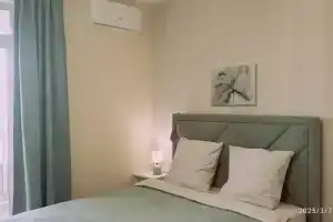 Studiya na Srednerogatskoy Flat, St. Petersburg