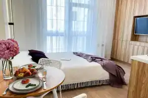 Malina v Tsentre Sochi Flat, Sochi