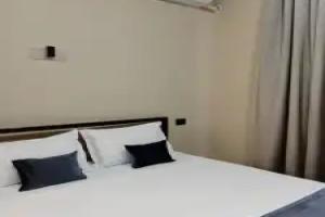 Luna Plaza Hotel, Tashkent