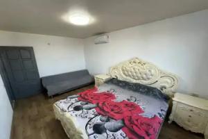 Na Primorskoi 53 Flat, Kerch