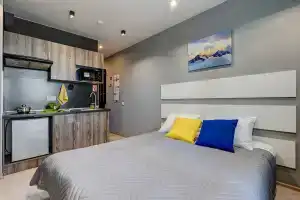 9 Nochey U Yeseninskikh Poley Apartments, Tver