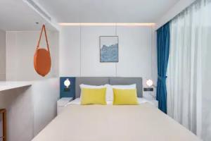 Sunshine Beach Studio Pool Access E130 Apartments, Layan Beach