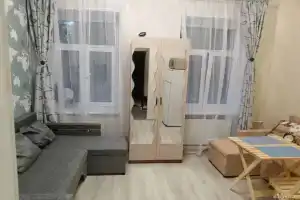 Studiya V Istoricheskoy Chasti Kronshtadta U Kmz Flat, Kronshtadt