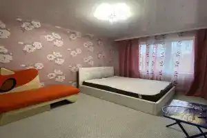 Treshka s Razdelnymi Komnatami Flat, Novomoskovsk