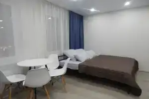 Studiya S Vidom Na Naberezhnuyu Tyumeni Flat