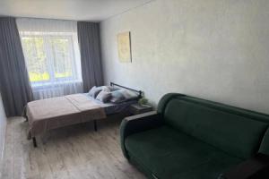 Dvukhkomnatnaya Udobnaya Flat, Achinsk