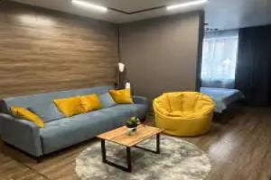 Uyutnaya Dizaynerskaya Kvartira Flat, Inozemtsevo