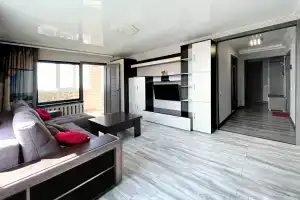 S Vidom na More i Gory Apartments, Tuapse