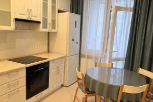 Svetlaya I Uyutnaya Zhk Zhigulina Roscha Flat, Simferopol