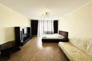 502 Flets-Layn Na Ulitse Krasnoarmeyskaya 100 Apartment, Bryansk