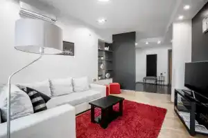 Vip 3-room on Pr-t Nezavisimosti, 30 Center Apartments