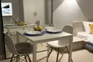 V Zhk Layner Dlya Prozhivaniya do 2-kh Gostey Apartments, Moscow