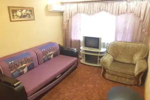 Dvukhkomnatnaya V Tsentre Flat, Kerch