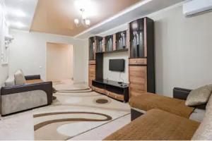 Ryadom S Dom Shakhmat Flat, Pavlodar