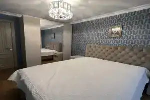 Uyutnaya 3-kh komnatnaya s remontom kvartira Flat, Moscow