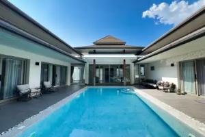 Luxury 3BR Private Pool Quiet Area Villa, Chalong