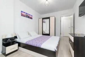 Trekhkomnatnye Viktori Apart U Metro Kotelniki Flat, Kotel'niki