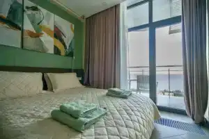 LS-Art-Olive S Vidom na More S 13 Etazha Apartments, Alushta