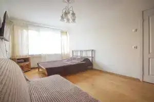 Ryadom S Almazova I Doktrinoy Flat, St. Petersburg