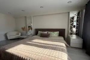Na Sevastopolskoy Ulitse 9A Flat, Saransk