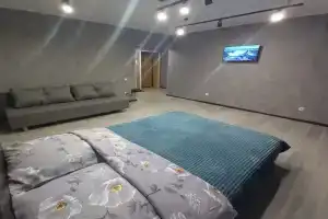 S Yevroremontom V Novom Dome S Zakrytoy Territoriey Flat, Yaroslavl