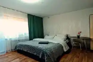 Ekonom s Dvuspalnoy Krovatyyu Pogostim Flat, Chebarkul'