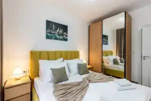 Warm-coloured stylish Apartments