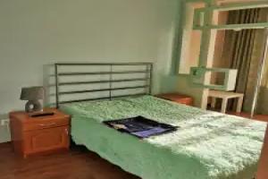 Trekhkomnatnaya V Tsentre Goroda Yugorsk Flat, Yugorsk