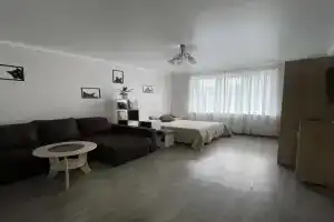 Naprotiv Muzeya Mirovogo Okeana Flat, Kaliningrad