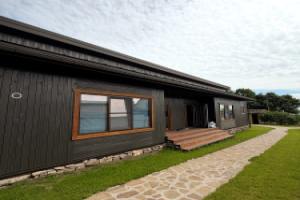 Private house Dom U Ozera Na Ostrove, Avdoshi