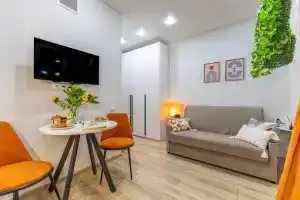 Oranzhevy Blyuz Flat, Dmitrov