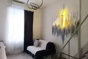 Dvukhurovnevaya v Tsentre Vozle Naberezhnoy Flat, Samara