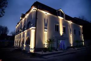 Palma Palace Hotel, Yerevan