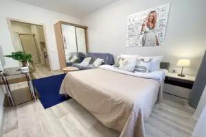 Na Ulitse Lyubovi Shevtsovoy 59b Apartments, Ulyanovsk