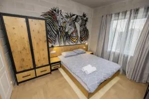 Studiya Safari Flat, Tver