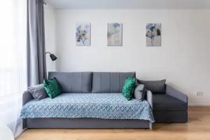 Inhome24 Uyutnye U Metro Solntsevo Apartments, Peredelkino