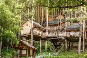 Etnoderevnya Gorny Kurort Oi-Qaragai Resort, Besqaynar