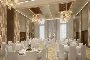 Holiday Inn Dubai Al-Maktoum Airport, Dubai