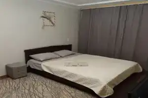 V Kamenske-Shakhtinskom Flat, Kamensk-Shakhtinsky