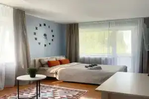 Na Primorskom Bulvare 17 Flat, Chaykovsky