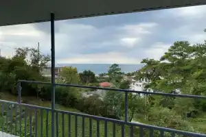 Dom na Kashtake Hotel, Thubun