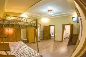 Lyuks V Parke Naprotiv "tsentralnoy Narzannoy Galerei" Flat, Kislovodsk