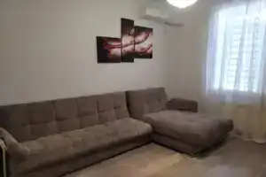 S Vysokimi Potolkami V Tsentre Volgograda Flat, Volgograd