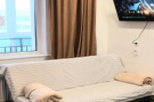 Novaya uyutnaya studiya na beregu Irtysha Flat, Khanty Mansiysk